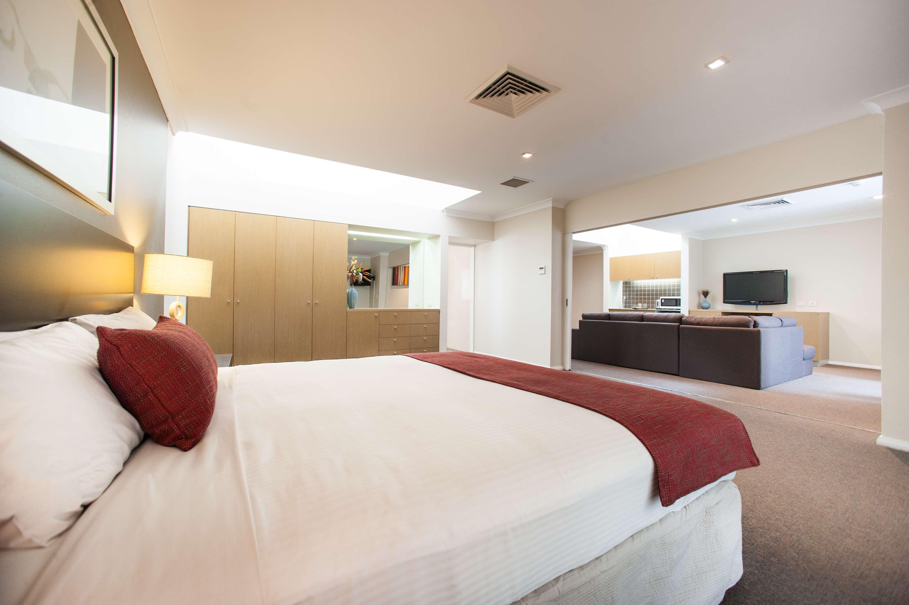 Ramada Hotel & Suites By Wyndham Cabramatta Kültér fotó