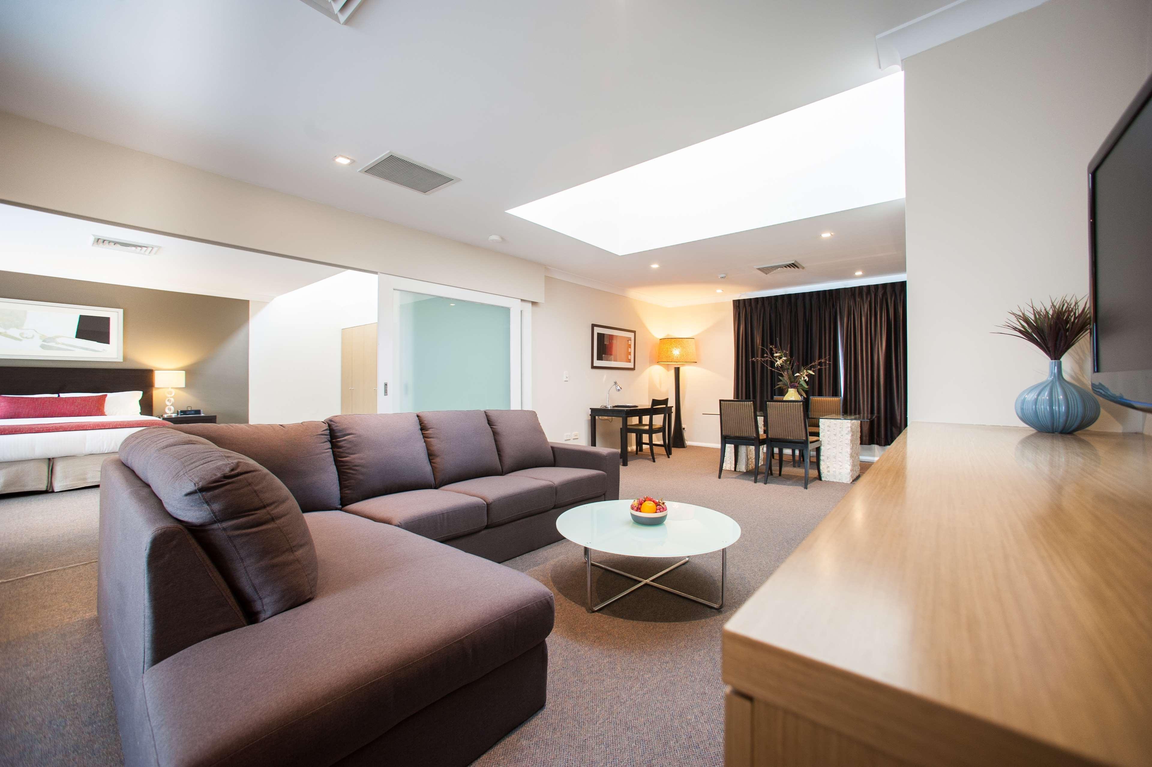 Ramada Hotel & Suites By Wyndham Cabramatta Kültér fotó