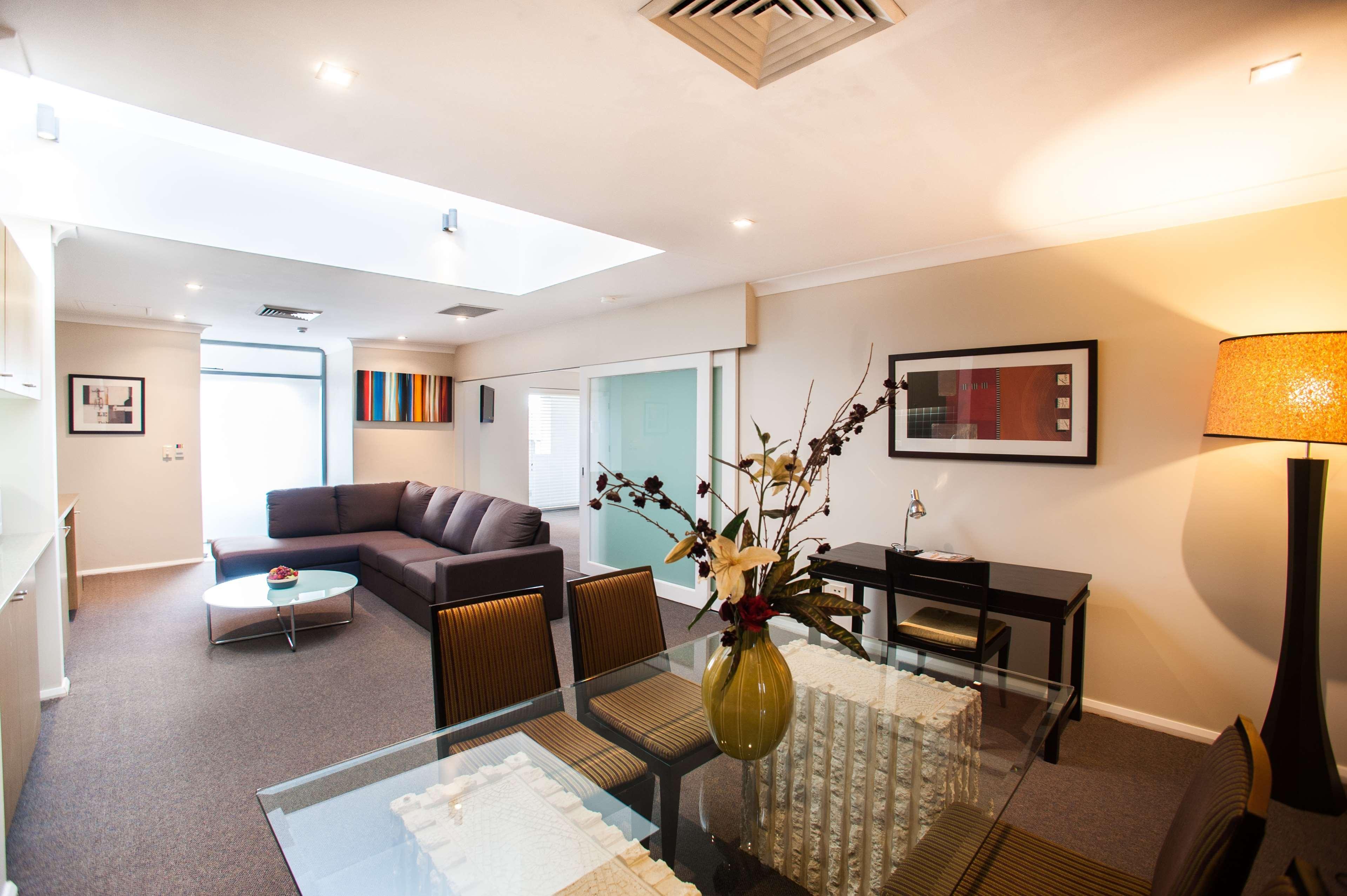 Ramada Hotel & Suites By Wyndham Cabramatta Kültér fotó