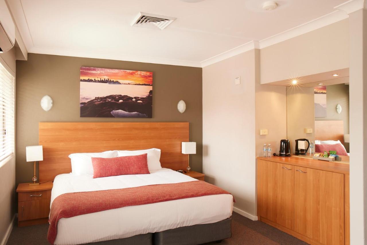 Ramada Hotel & Suites By Wyndham Cabramatta Kültér fotó