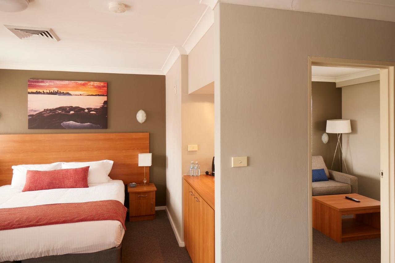 Ramada Hotel & Suites By Wyndham Cabramatta Kültér fotó