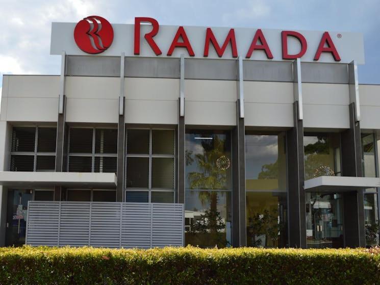 Ramada Hotel & Suites By Wyndham Cabramatta Kültér fotó