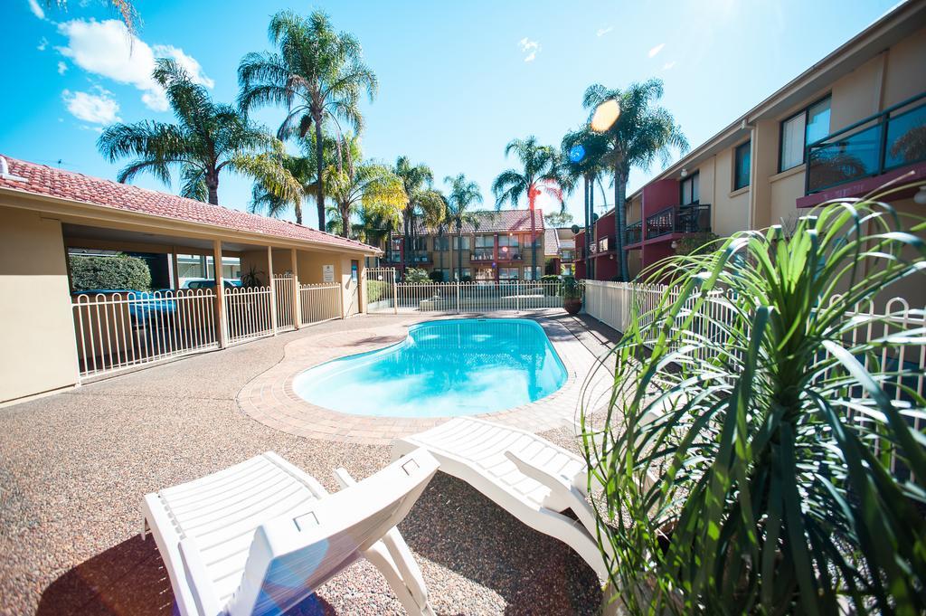 Ramada Hotel & Suites By Wyndham Cabramatta Kültér fotó