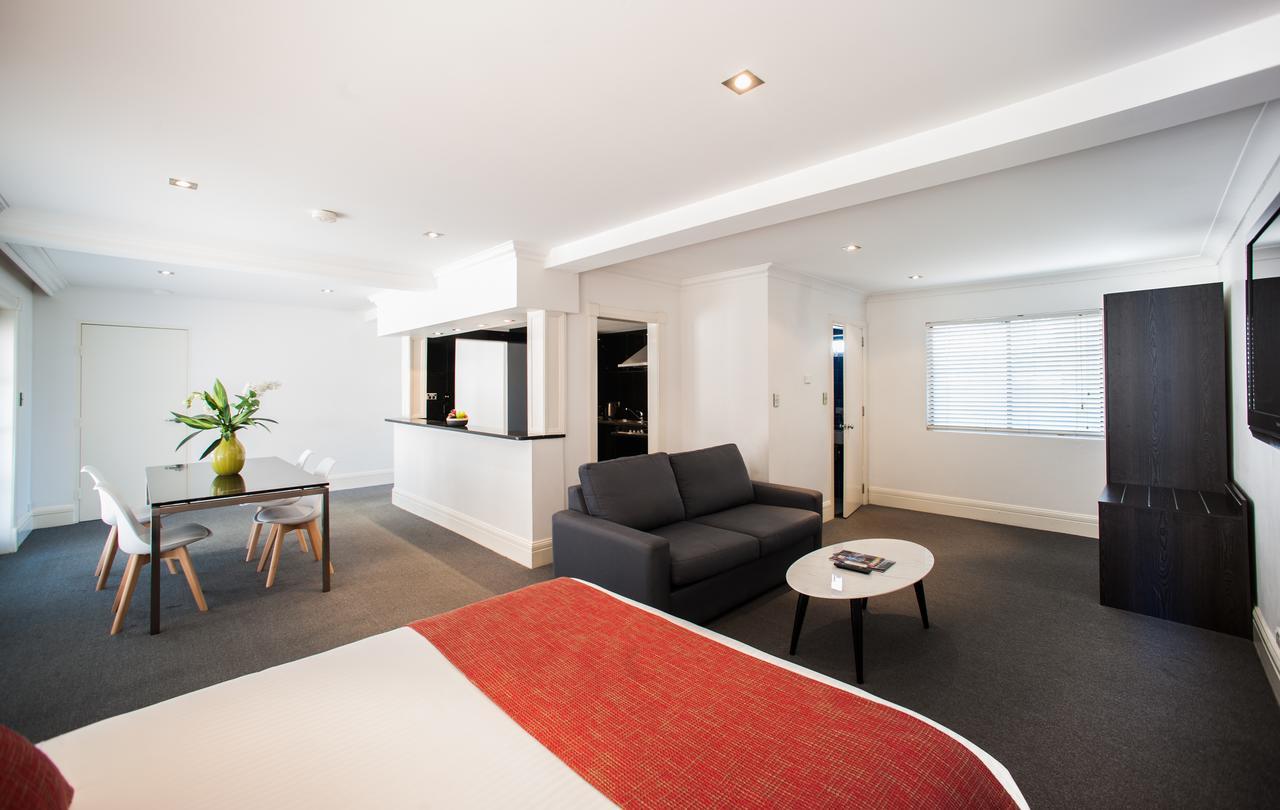 Ramada Hotel & Suites By Wyndham Cabramatta Kültér fotó