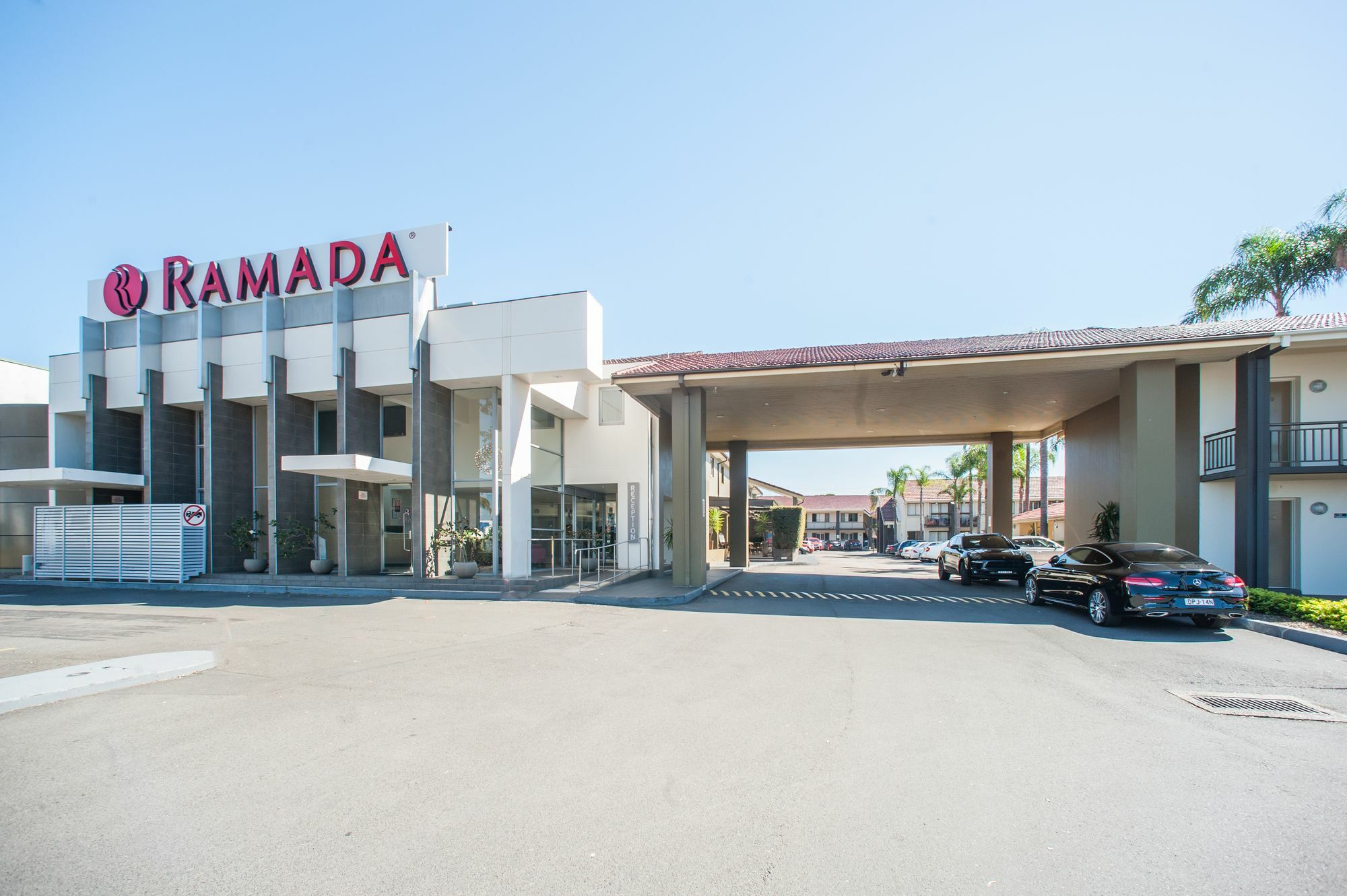 Ramada Hotel & Suites By Wyndham Cabramatta Kültér fotó